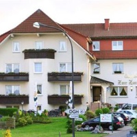 Отель Gasthof Pension und Fewos Zur Zweere Hotel Willingen в городе Виллинген, Германия