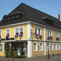 Отель Hotel Adler Post в городе Шветцинген, Германия