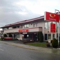 Отель Econo Lodge Kelowna в городе Келоуна, Канада