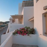 Отель Meres Homes Apartments Ano Mera в городе Ано Мера, Греция