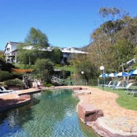 Отель Grand Mercure Pinnacle Valley Accor Vacation Club Apartments в городе Мерриджиг, Австралия