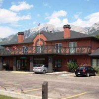 Отель Econo Lodge Canmore в городе Канмор, Канада