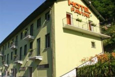 Отель Hotel Ristorante Pizzeria Favini в городе Магадино, Швейцария