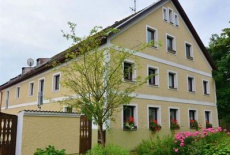 Отель Holiday Home Bayerwald Perlesreut в городе Perlesreut, Германия