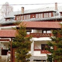 Отель Pension Seranna в городе Азуга, Румыния