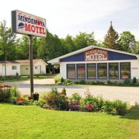 Отель Mindemoya Motel в городе Mindemoya, Канада