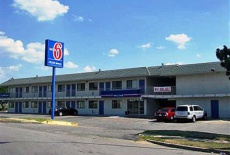 Отель Motel 6 Kansas City North - Airport в городе Риверсайд, США
