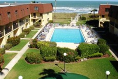 Отель Oceanfront Townhouse - Cocoa Beach Club в городе Коко-Бич, США