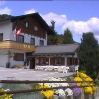 Отель Ustria / Pensiun Trutg в городе Велла, Швейцария