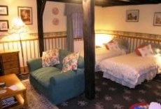 Отель Treetops Guest House Moreton-in-Marsh в городе Мортон-ин-Марш, Великобритания