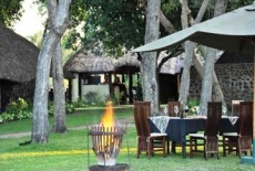 Отель Three Cities Thorntree River Lodge в городе Ливингстон, Замбия
