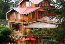 Отель WelcomHeritage Chalets Naldehra Shimla в городе Naldehra, Индия