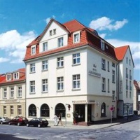 Отель Hotel Kronprinz в городе Грайфсвальд, Германия