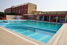 Отель Hotel Ribis в городе Ait Meloul, Марокко