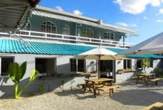 Отель La Sirene Auberge and Restaurant в городе Пуант Окс Пиман, Маврикий