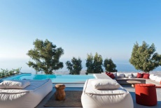 Отель Santorini Heights Suites в городе Перисса, Греция