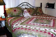 Отель Olde Holiday Inn Bed & Breakfast в городе Вудворд, США