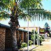 Отель Proserpine Motor Lodge в городе Просерпайн, Австралия