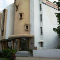 Отель Madhuvan Hotel в городе Дауса, Индия