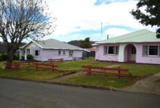 Отель Cottages At Tarraleah Tarraleah в городе Тарралиа, Австралия
