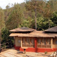 Отель Chestnut Grove Himalayan Lodge в городе Багешвар, Индия