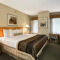 Отель BEST WESTERN PLUS Sun Country в городе Медисин-Хат, Канада