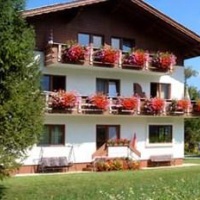 Отель Haus Enzian Lermoos в городе Лермос, Австрия
