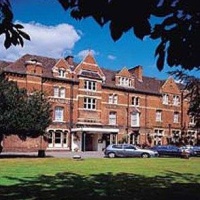 Отель Manor House Leamington Spa в городе Лимингтон-Спа, Великобритания