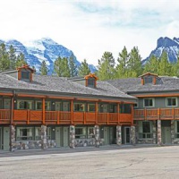 Отель Mountaineer Lodge в городе Лейк Луиз, Канада