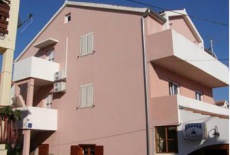 Отель Apartments Nanini в городе Првич-Лука, Хорватия