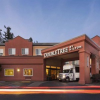Отель DoubleTree by Hilton Portland Tigard в городе Тигард, США