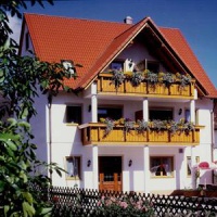 Отель Gasthof-Pension 'BRAUNER HIRSCH' в городе Альфельд, Германия