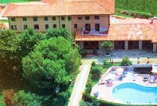 Отель Villa Bredina в городе Сале-Маразино, Италия