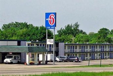 Отель Motel 6 Dubuque в городе Дабек, США