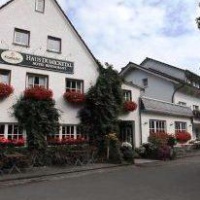 Отель Landhotel Haus Dumicketal Drolshagen в городе Дрольсхаген, Германия