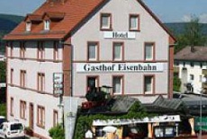 Отель Eisenbahn Gasthof Destille в городе Мосбах, Германия