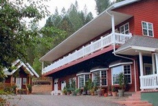 Отель Hearthstone Elegant Lodge by the River в городе Камия, США