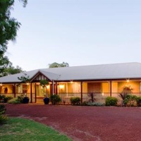 Отель Toby Inlet Bed & Breakfast Quindalup в городе Квиндалуп, Австралия