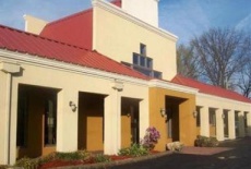 Отель Econo Lodge Inn & Suites Belleville в городе Белльвилль, США
