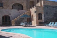 Отель Razzett Bruka в городе Арб, Мальта