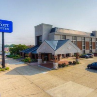Отель Comfort Inn & Suites Evansville в городе Эвансвилл, США