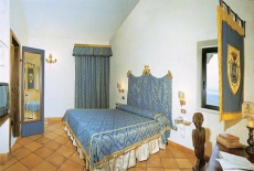 Отель Castello Orsini Hotel Nerola в городе Нерола, Италия