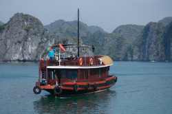 Экскурсия по бухте Халонг (Вьетнам)