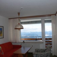 Отель Ferienwohnung Im Haus Edelweiss в городе Треффен, Австрия