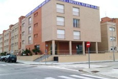 Отель Aparthotel Mar Blava Cubelles в городе Кубельес, Испания