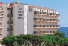 Отель Hotel Los Pinos Beach Club Santa Susanna в городе Санта-Сусанна, Испания