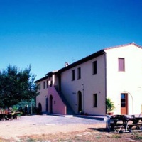 Отель Tenuta i Greppioli Farmhouse Lorenzana в городе Лоренсана, Италия
