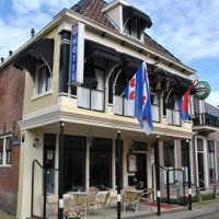 Отель Hotel De Gouden Klok Holwerd в городе Холверд, Нидерланды