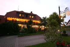 Отель Gasthof Zum Rodelseer Schwan Rodelsee в городе Рёдельзее, Германия