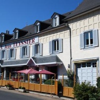 Отель Logis Teyssier в городе Узерш, Франция